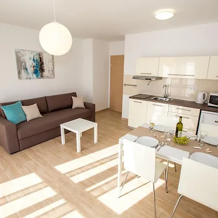 Sesar Apartman Banjol