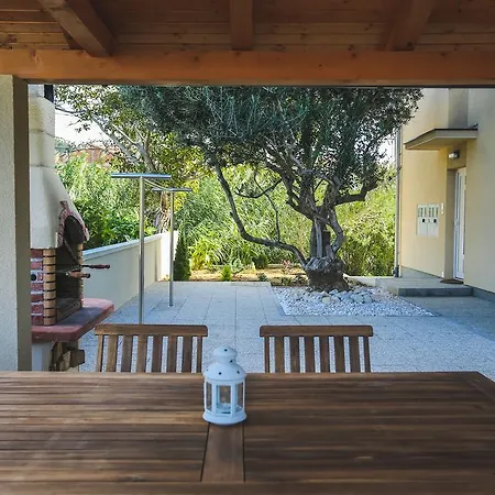 Apartament Sesar Banjol