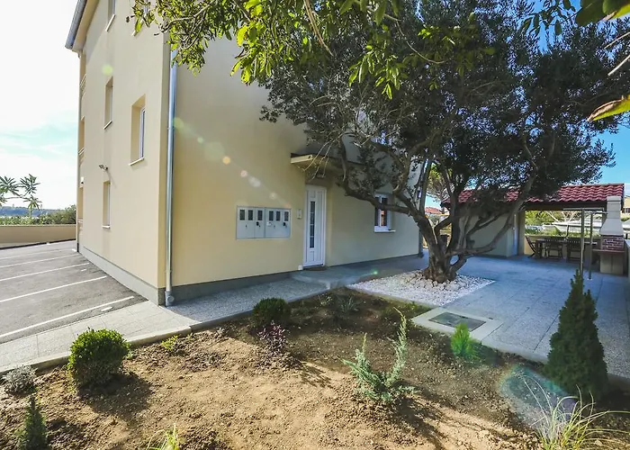 Sesar Apartamento Banjol